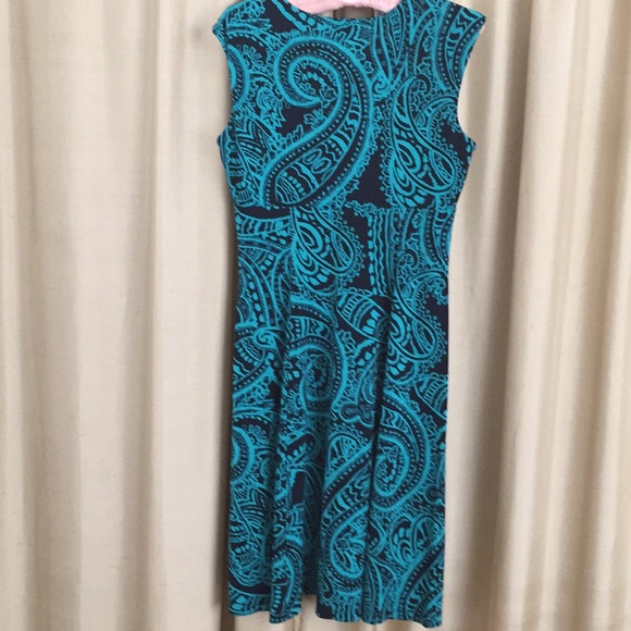 Dress - Picture 4 of 4